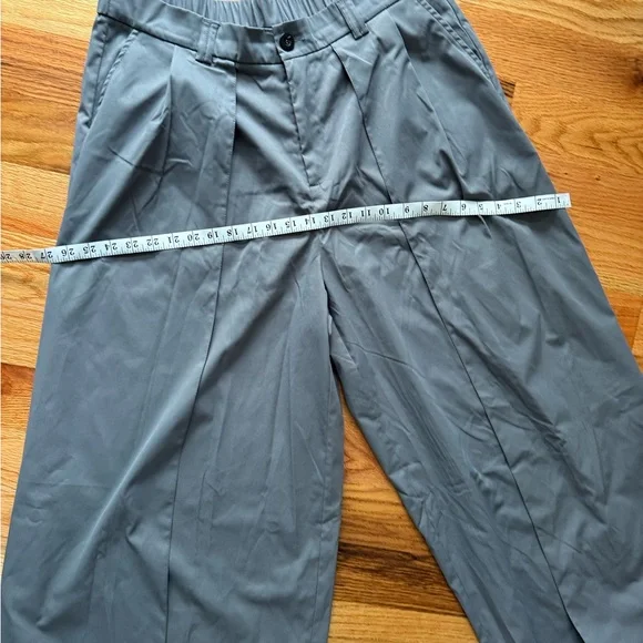 Gray Wide Leg Pants with Pleated Front - Picture 6 of 15